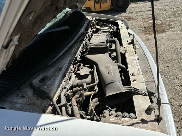 image for item DM6493 1993 Ford E350  box truck