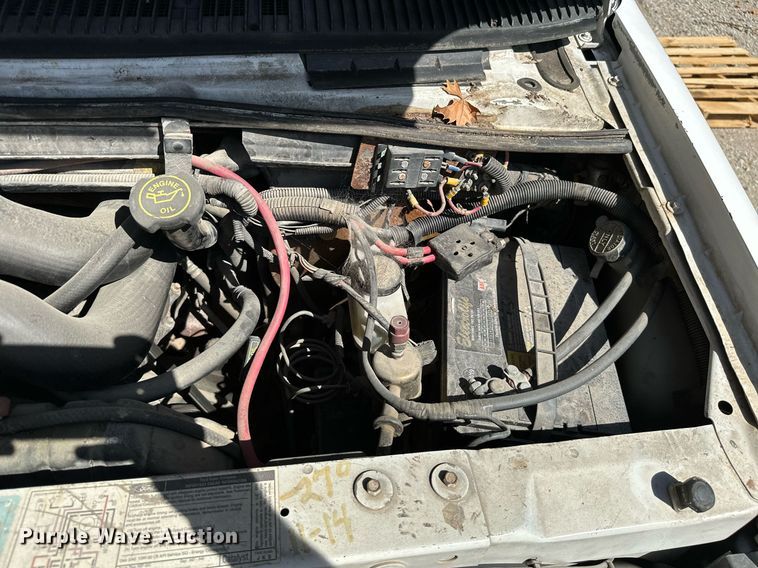 image for item DM6493 1993 Ford E350  box truck