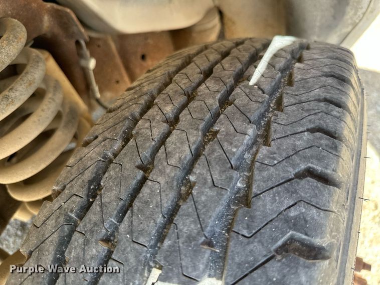 image for item DM6493 1993 Ford E350  box truck