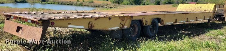 image for item DN4140 1989 Trail King  drop deck equipment trailer