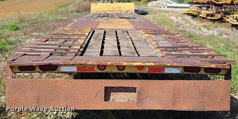 image for item DN4140 1989 Trail King  drop deck equipment trailer