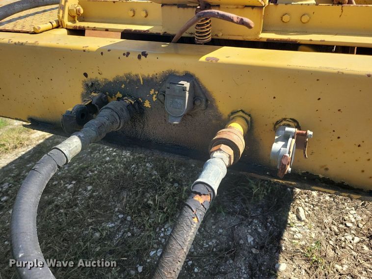 image for item DN4140 1989 Trail King  drop deck equipment trailer