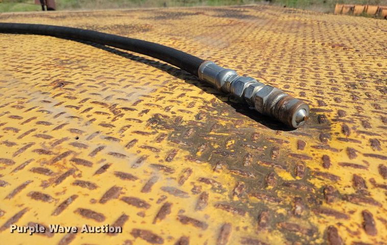 image for item DN4140 1989 Trail King  drop deck equipment trailer