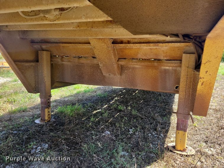 image for item DN4140 1989 Trail King  drop deck equipment trailer