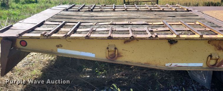 image for item DN4140 1989 Trail King  drop deck equipment trailer