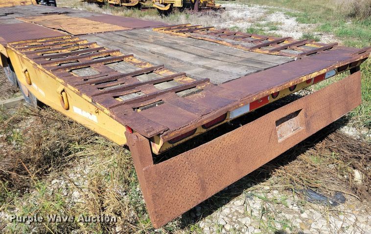 image for item DN4140 1989 Trail King  drop deck equipment trailer
