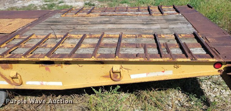 image for item DN4140 1989 Trail King  drop deck equipment trailer