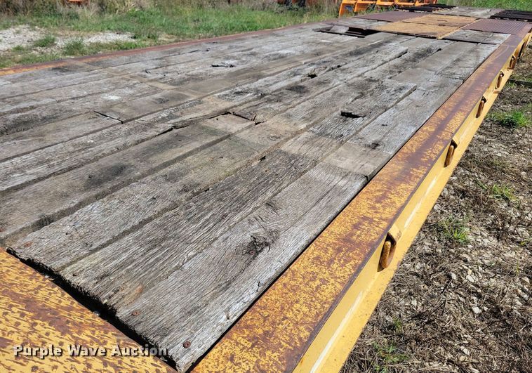 image for item DN4140 1989 Trail King  drop deck equipment trailer