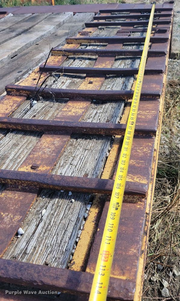 image for item DN4140 1989 Trail King  drop deck equipment trailer