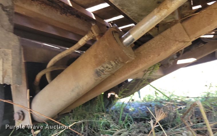 image for item DN4140 1989 Trail King  drop deck equipment trailer