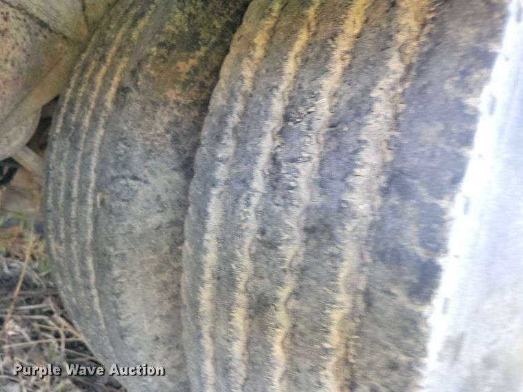 image for item DN4140 1989 Trail King  drop deck equipment trailer