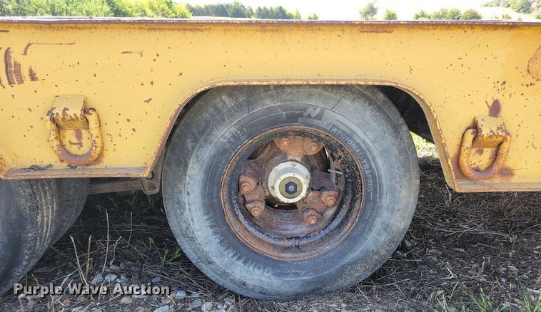 image for item DN4140 1989 Trail King  drop deck equipment trailer