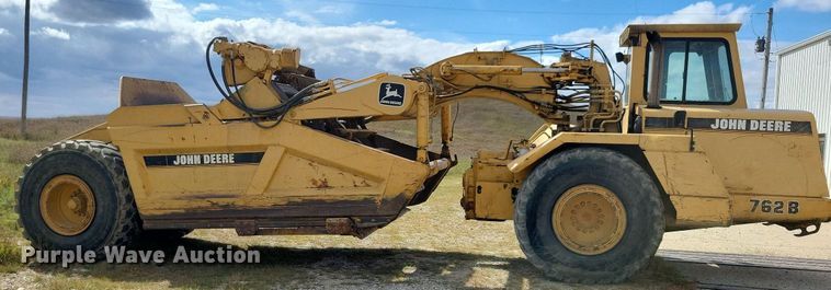 image for item DN4141 1995 John Deere 762B  scraper