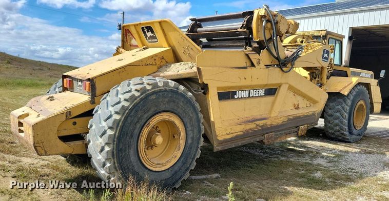 image for item DN4141 1995 John Deere 762B  scraper