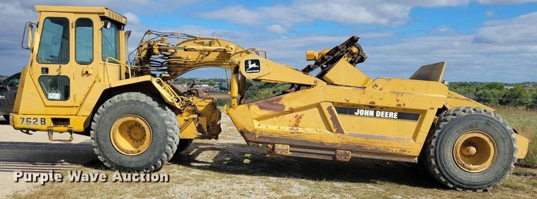 image for item DN4141 1995 John Deere 762B  scraper