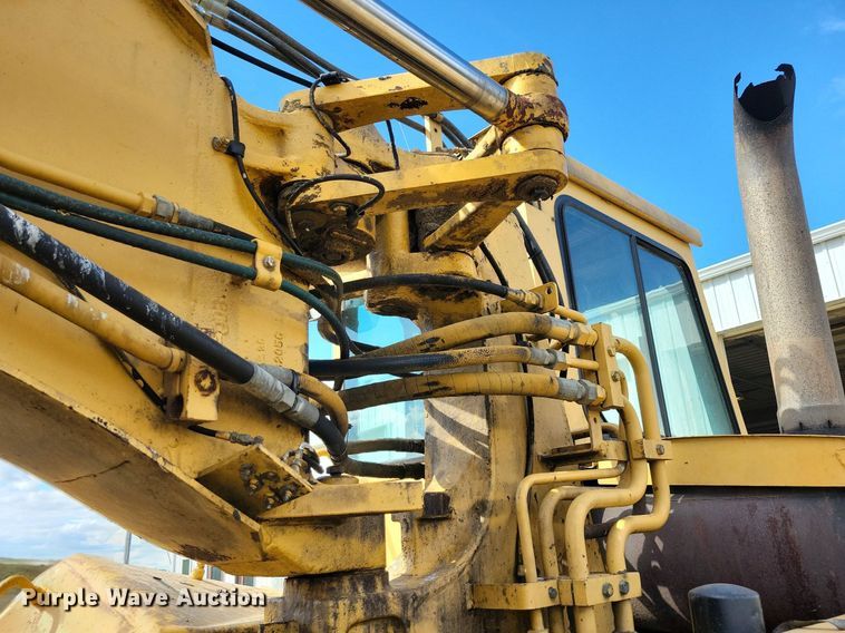 image for item DN4141 1995 John Deere 762B  scraper