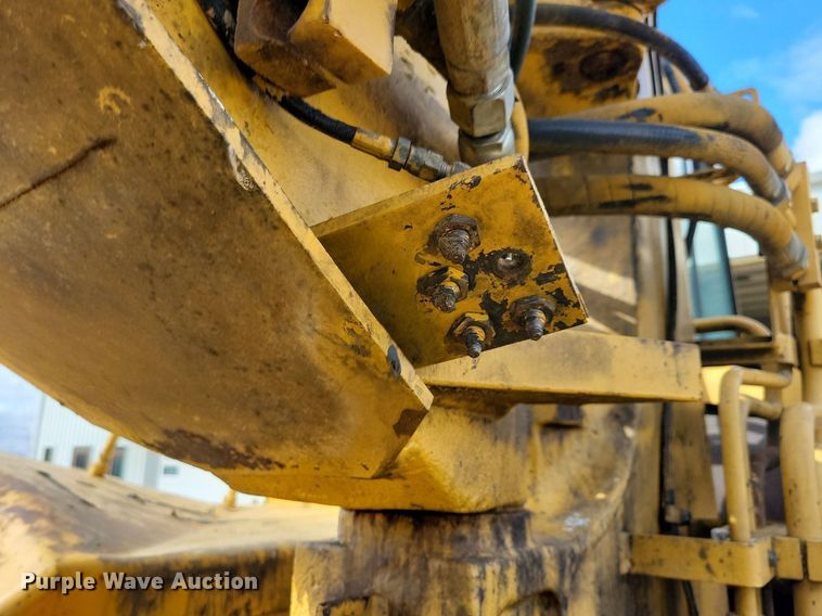 image for item DN4141 1995 John Deere 762B  scraper