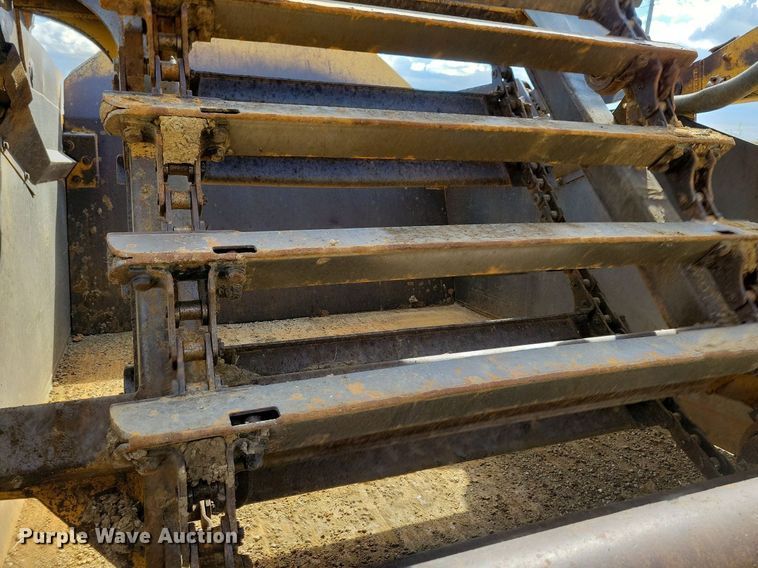 image for item DN4141 1995 John Deere 762B  scraper