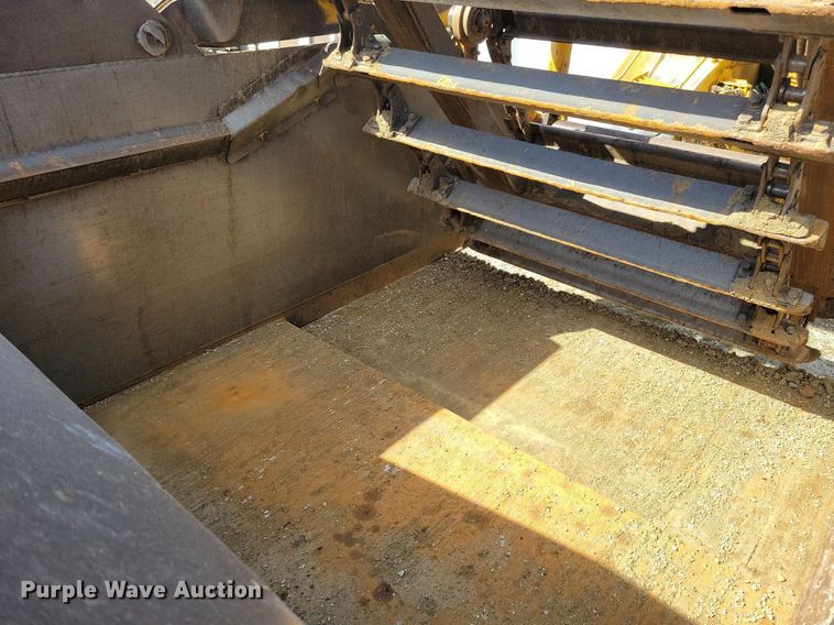 image for item DN4141 1995 John Deere 762B  scraper