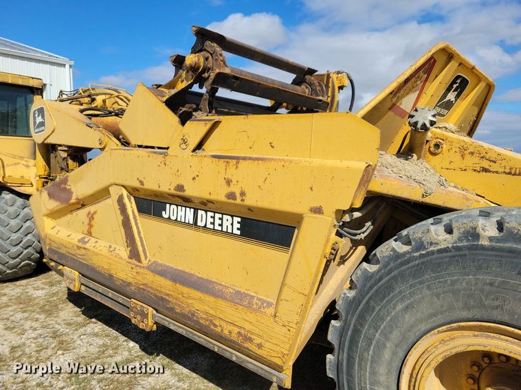 image for item DN4141 1995 John Deere 762B  scraper