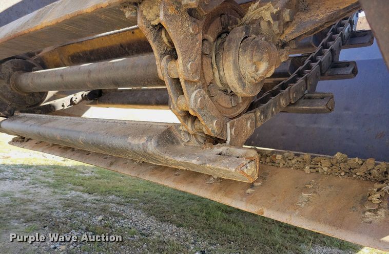 image for item DN4141 1995 John Deere 762B  scraper