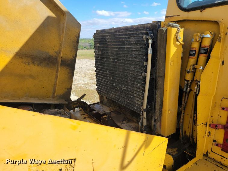 image for item DN4141 1995 John Deere 762B  scraper