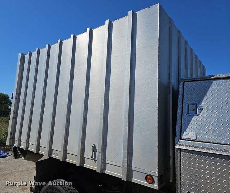 image for item DN8695 2009 Ford F550 XL Super Duty  dump truck