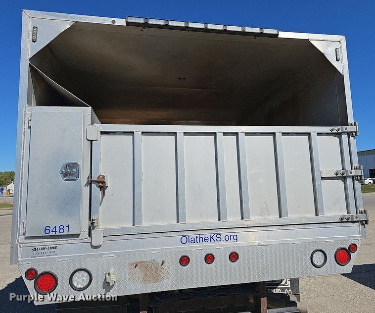 image for item DN8695 2009 Ford F550 XL Super Duty  dump truck