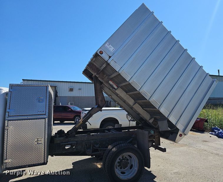 image for item DN8695 2009 Ford F550 XL Super Duty  dump truck