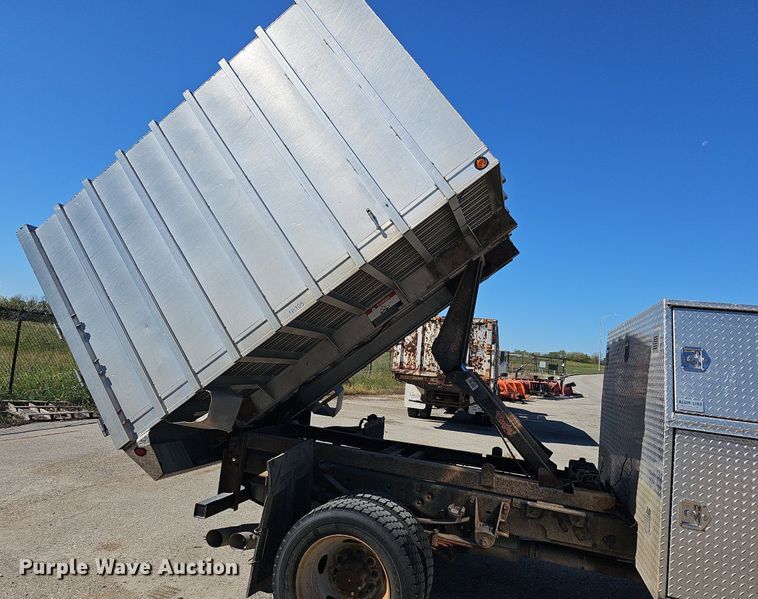 image for item DN8695 2009 Ford F550 XL Super Duty  dump truck