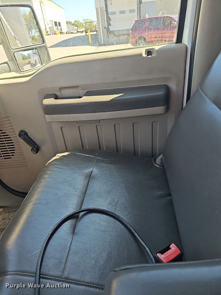 image for item DN8695 2009 Ford F550 XL Super Duty  dump truck