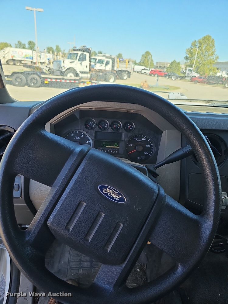 image for item DN8695 2009 Ford F550 XL Super Duty  dump truck