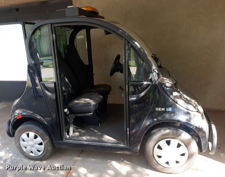 image for item DO3154 2019 Polaris GEM E2  golf cart