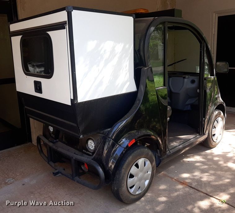 image for item DO3154 2019 Polaris GEM E2  golf cart