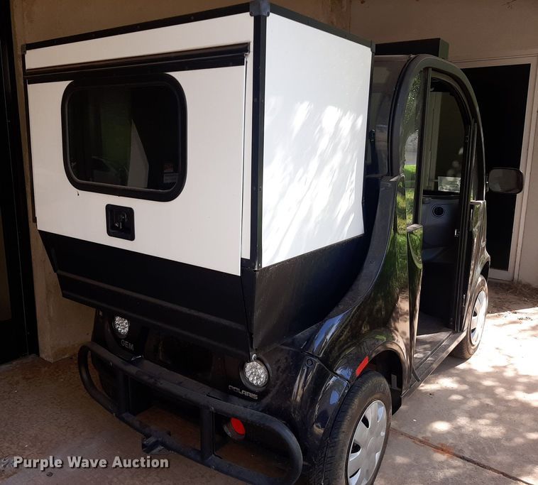 image for item DO3154 2019 Polaris GEM E2  golf cart
