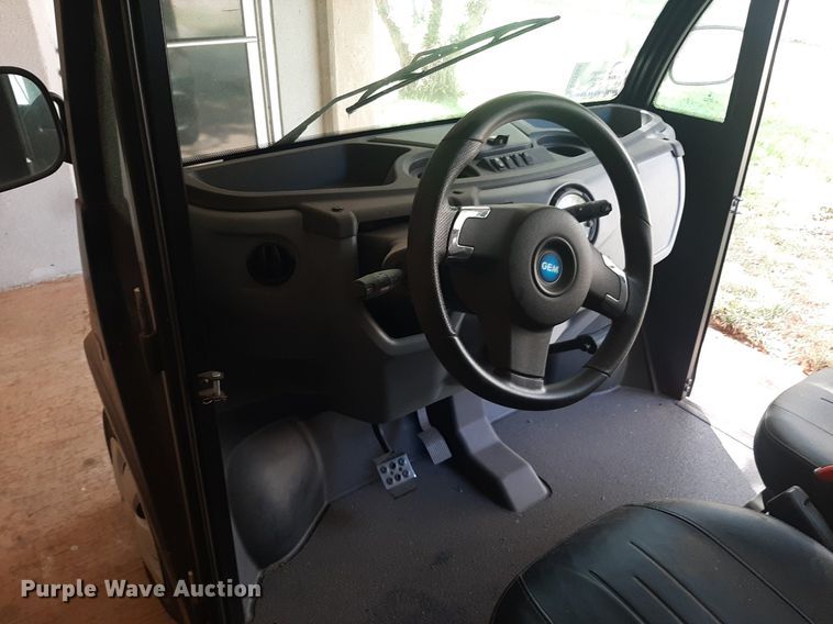 image for item DO3154 2019 Polaris GEM E2  golf cart