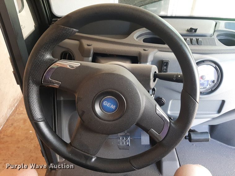 image for item DO3154 2019 Polaris GEM E2  golf cart