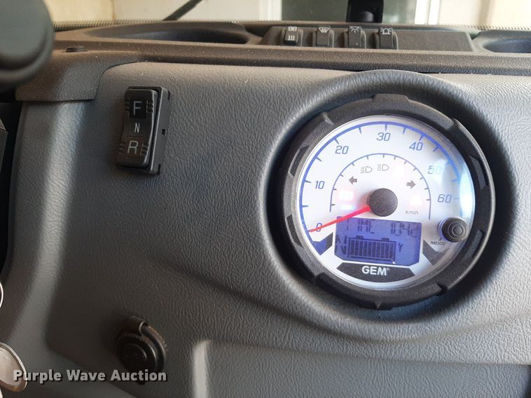 image for item DO3154 2019 Polaris GEM E2  golf cart