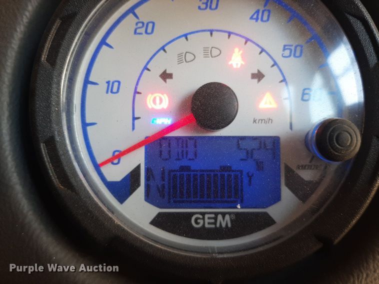 image for item DO3154 2019 Polaris GEM E2  golf cart