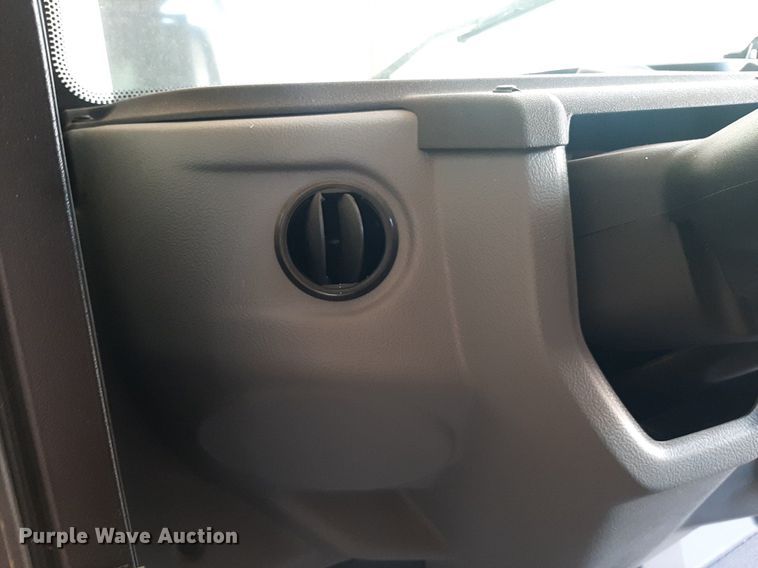 image for item DO3154 2019 Polaris GEM E2  golf cart