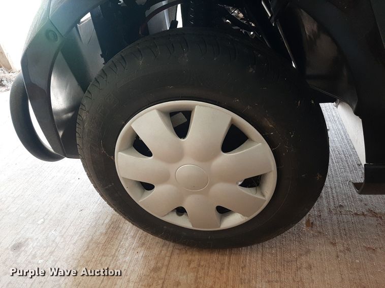 image for item DO3154 2019 Polaris GEM E2  golf cart