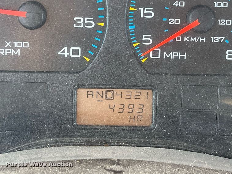 image for item DP2070 2006 International 7400  bucket truck