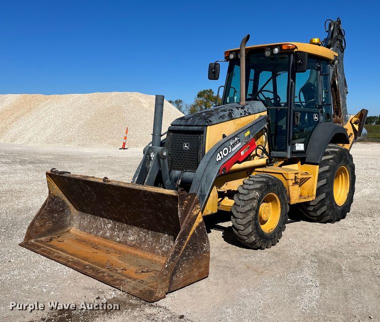 image for item DP2072 2009 John Deere 410J  backhoe