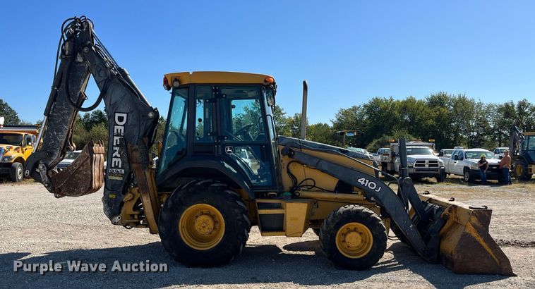 image for item DP2072 2009 John Deere 410J  backhoe