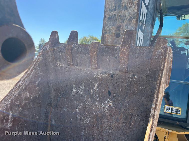 image for item DP2072 2009 John Deere 410J  backhoe