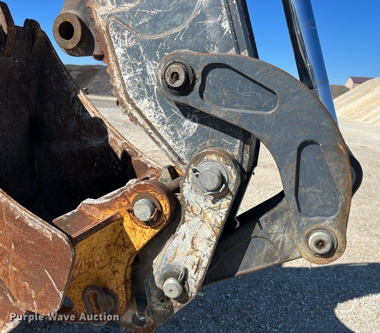 image for item DP2072 2009 John Deere 410J  backhoe
