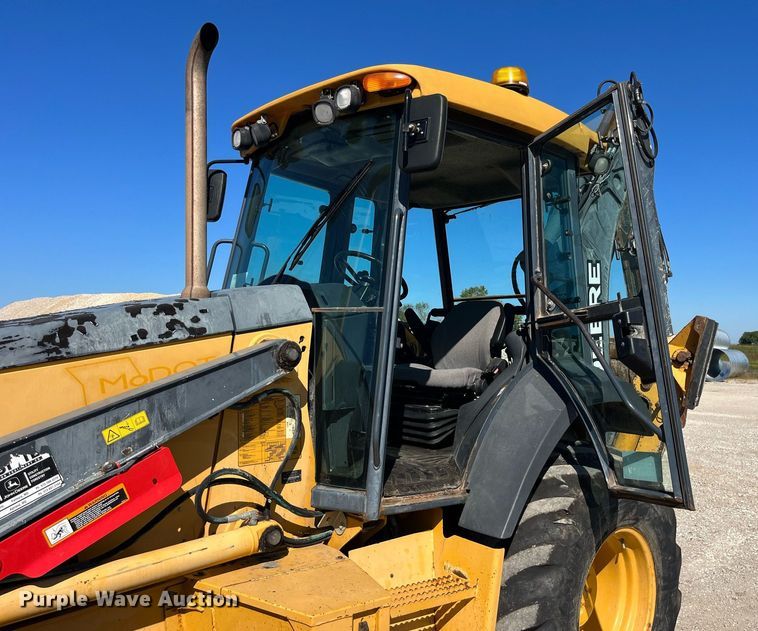 image for item DP2072 2009 John Deere 410J  backhoe