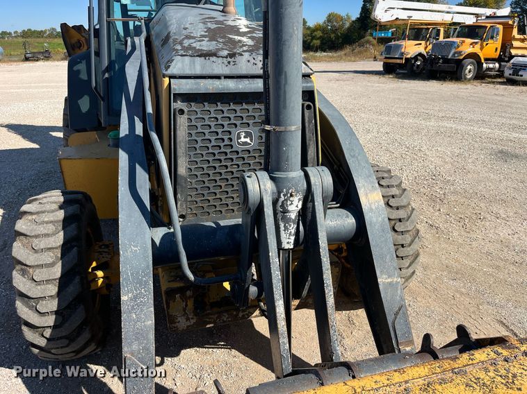 image for item DP2072 2009 John Deere 410J  backhoe