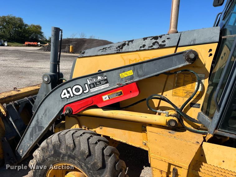 image for item DP2072 2009 John Deere 410J  backhoe