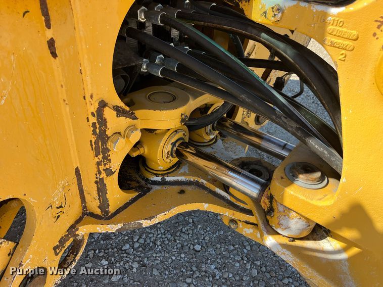 image for item DP2072 2009 John Deere 410J  backhoe